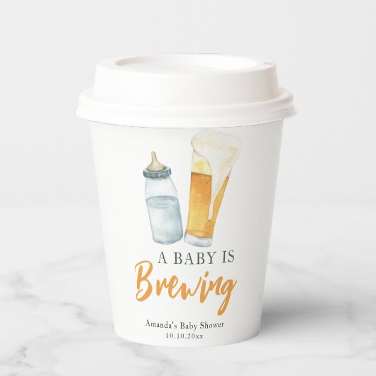 Een Baby brouwt flessenbier Baby shower Papieren Bekers (Voorkant)
