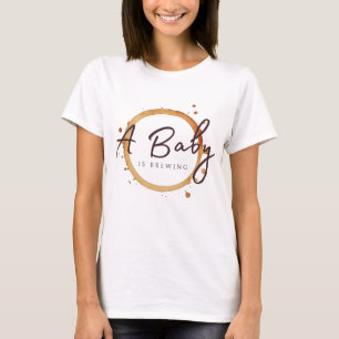 Een Baby Brouwt Koffiebonen Baby Shower T-shirt