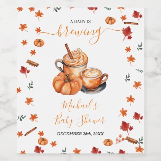 Een Baby brouwt Pumpkin Spice Coffee Baby shower Wijn Etiket (Enkel label)