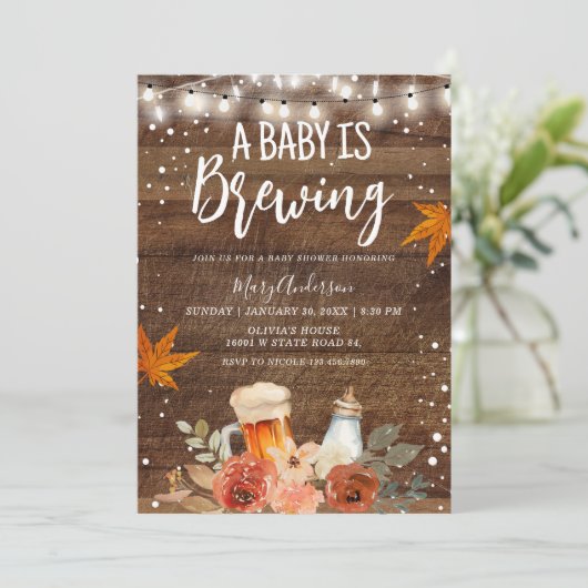 Een Baby brouwt Rustic Wood Beer Baby shower Kaart (Staand voorkant)