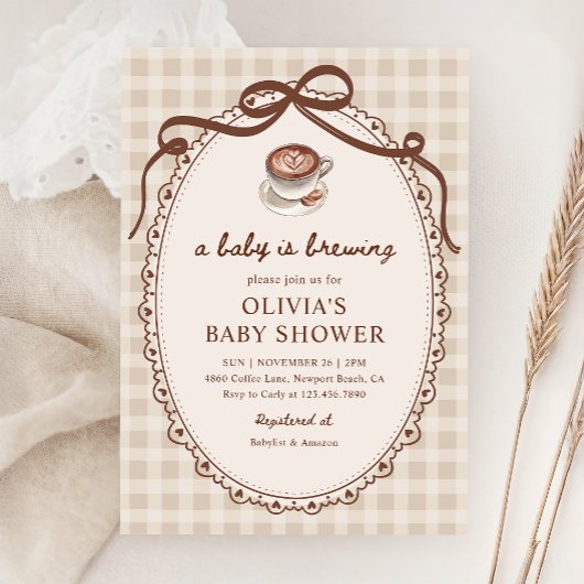 Een baby is aan het brouwen Gingham Coffee Baby Sh Kaart