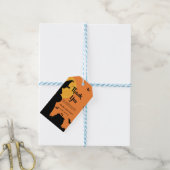 Een Baby is aan het brouwen | Halloween Witch Baby Cadeaulabel (Met Touw)