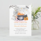 Een Baby is aan het brouwen Schattige Halloween Ba Kaart (Staand voorkant)