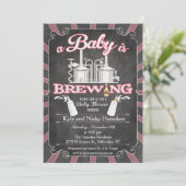 Een "Baby is Brewing"-koppels BBQ-uitnodiging - Me Kaart (Staand voorkant)