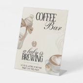Een Baby is brouwen Baby shower koffiebar winkelwa Reclamebord Met Voetstuk (Voorkant)