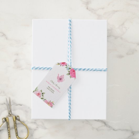 Een Baby is Brouwen Flower Roos Tea Baby shower Cadeaulabel (Met Touw)