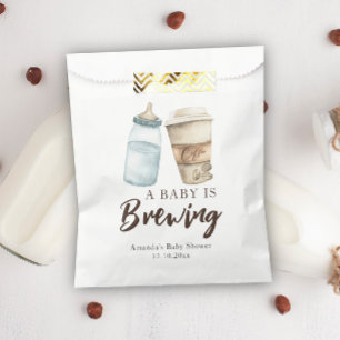 Een baby is brouwende fles koffie Baby shower Bedankzakje