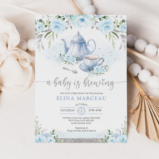 Een Baby is de Silver Blue Floral Tea Party Kaart