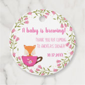 Een Baby is een roze Teacup Baby Girl Shower Bedankjes Labels (Voorkant)