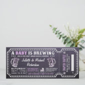 Een Baby is het Baby shower Ticket Invitatie van h Kaart (Staand voorkant)
