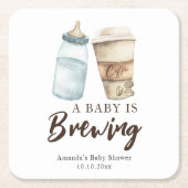 Een Baby is het brouwen van Baby shower Kartonnen Onderzetters (Voorkant)