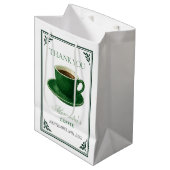 Een baby is het brouwen van koffiekopje babyfeestj medium cadeauzakje (Voorkant Gekanteld)