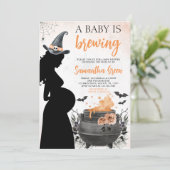 Een Baby is het brouwen van Sinaasappel Halloween  Kaart (Staand voorkant)