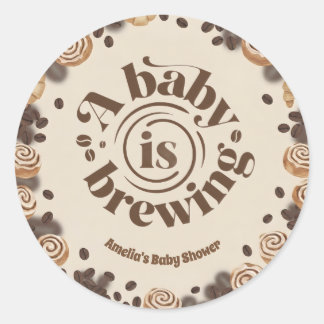 Een baby is koffie aan het zetten Ronde sticker