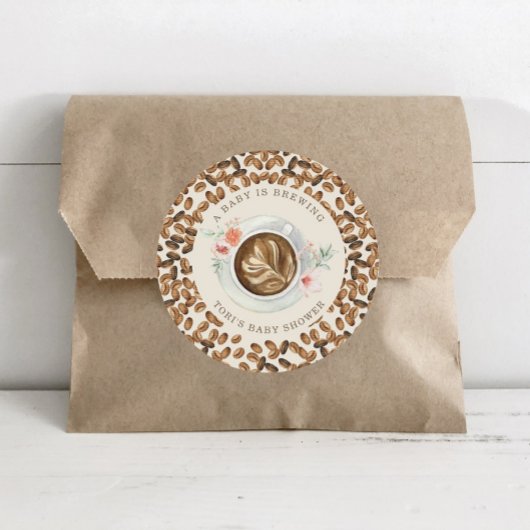 Een Baby is koffiebont Baby shower Ronde Sticker