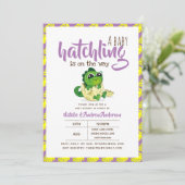 Een babykuiken op komst Dinosaur Cute Paars Kaart (Staand voorkant)