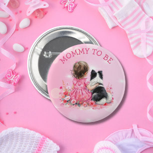 Een babymeisje en haar hond Moeder te worden Baby  Ronde Button 5,7 Cm