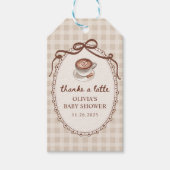 Een baby'tje is op komst Gingham koffie baby showe Cadeaulabel (Voorkant)