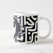 Een Bape Art Revolution Grote Koffiekop (Rechts)