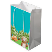 Een Basis Beer Adventure Gift Bag Medium Cadeauzakje (Achterkant Gekanteld)