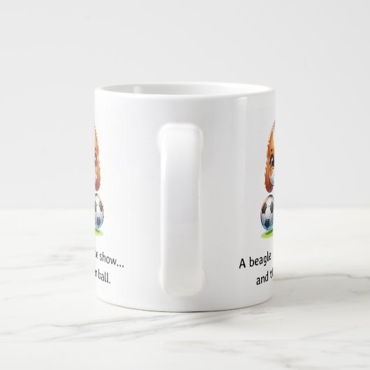 Een beagle steelt het show grote koffiekop (Achterkant)