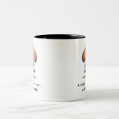 Een beagle steelt het show tweekleurige koffiemok (Center)