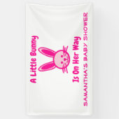 Een beetje Bunny is onderweg. Spandoek (Verticaal)