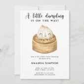 Een beetje dumpling is op weg naar het baby shower kaart (Voorkant)