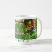 "Een beetje gek", ondersteboven rode eekhoorns. Koffiemok (Voorkant rechts)