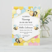 Een beetje honing is onderweg naar het baby shower kaart (Staand voorkant)