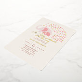 Een beetje liefje Elephant Girl Baby shower Gold Folie Uitnodiging (Gedraaid)