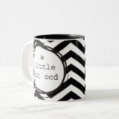 Een beetje OCD Tweekleurige Koffiemok (Voorkant links)