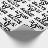Een beetje ouder dan 17 Design op de geboorte Cadeaupapier (Hoek)