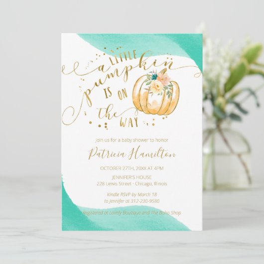 Een beetje pompoen is onderweg Herfst Baby shower Kaart (Staand voorkant)
