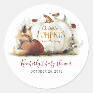 Een beetje pompoen is onderweg Herfst Baby shower Ronde Sticker