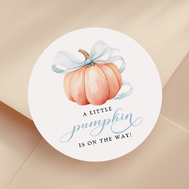 Een beetje pompoen op de weg Blue Bow Baby shower Ronde Sticker