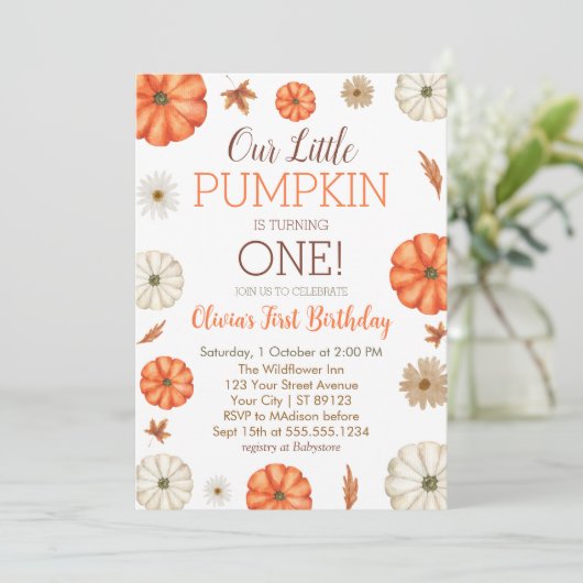 Een beetje pompoen wordt een 1e verjaardag kaart (Staand voorkant)