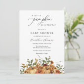 Een beetje Pumpkin Baby shower Uitnodiging (Staand voorkant)