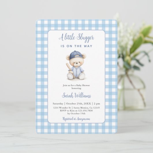 Een beetje Slugger Beer Baby shower Boy Invitation Kaart (Staand voorkant)