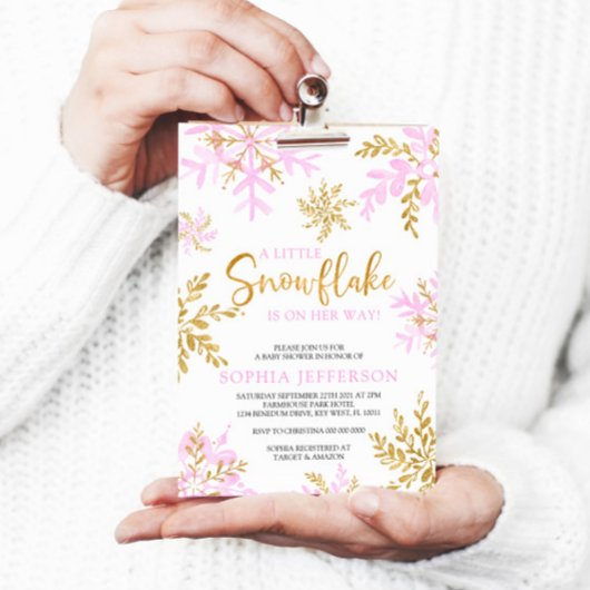 Een beetje sneeuwvlok is op weg naar Baby shower Kaart
