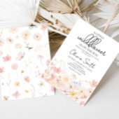 Een beetje wilde bloem is onderweg Baby shower Kaart