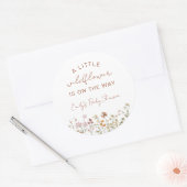Een beetje Wildflower Baby shower in Bloom Boho Ronde Sticker (Envelop)