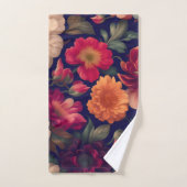 Een behang met een bloemmotief bad handdoek (Handdoek)