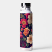 Een behang met een bloemmotief waterfles (Rechts)