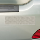 Een beige achtergrond met een patroon van kleine v bumpersticker (Op auto)