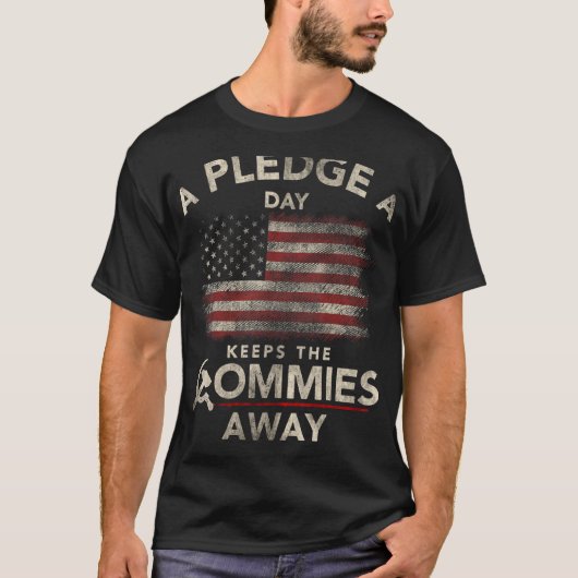 Een belofte per dag houdt de communies weg patriot t-shirt (Voorkant)