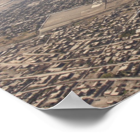 Een bemanningshoofd zoekt verdachte activiteit poster (Hoek)