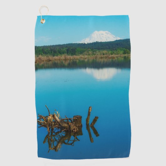 Een bergpeer boven een heg golfhanddoek (Voorkant)