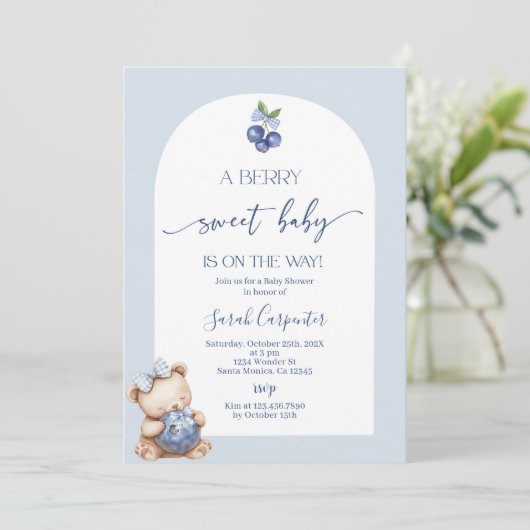 Een Berry Sweet Baby Blueberry Baby shower Invitat Kaart (Staand voorkant)