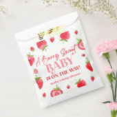 Een beszoete Baby aardbei Baby shower Bedankzakje (Gezegeld)